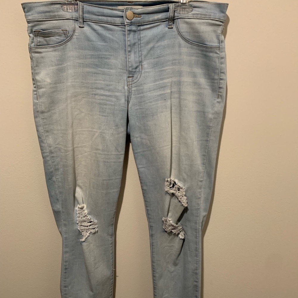 Light-wash, high-waisted skinny jeans